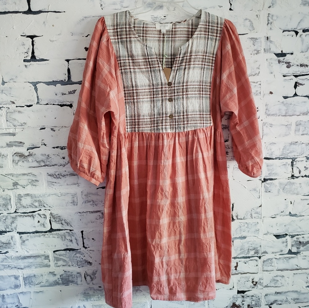NWT UMGEE Tunic